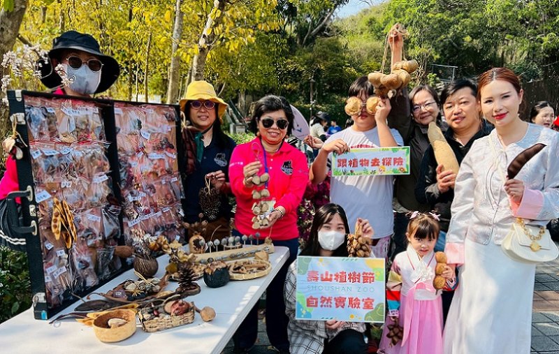 2026/03/14壽山動物園化身「自然實驗室」 親子齊聚體驗植物奧妙 