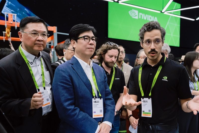2026/03/18高雄實踐AI智慧治理！陳其邁GTC巡禮科技巨頭、會晤NVIDIA高層 串聯供應鏈夥伴