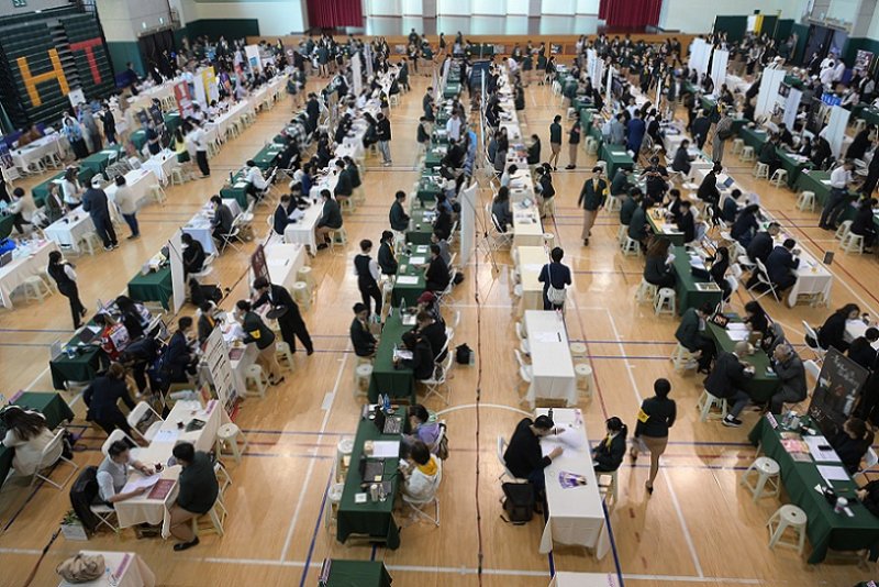 2026/03/18人才荒持續擴大 餐旅業加薪搶人 高餐大學生最搶手